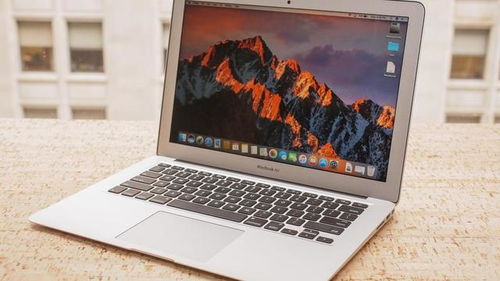 macbook air是哪一年发布的