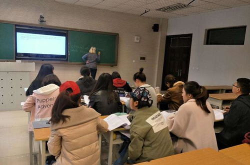 请问两千块之内的游戏本好用么有什么推荐