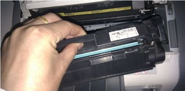 硒鼓在打印机的具体什么位置