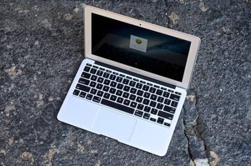 macbook air是11寸的好还是13寸的。