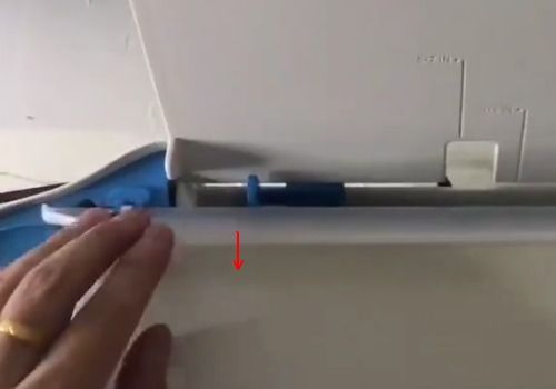 打印机托纸板断了用什么粘