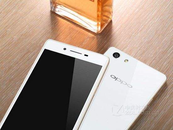 这oppo手机一触屏就有小白色的小圆圈怎么关