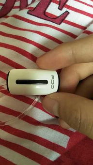 蓝牙耳机刚开始白色充满什么颜色