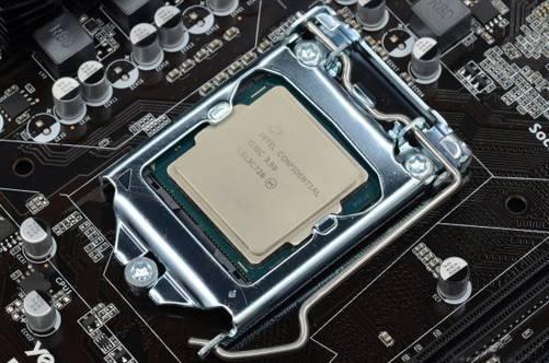 显卡等于cpu吗还是显卡上有cpu