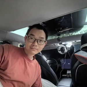 程序员车里露营4年你敢尝试吗