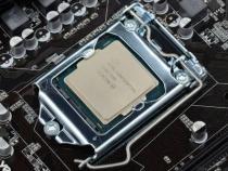 显卡等于cpu吗还是显卡上有cpu