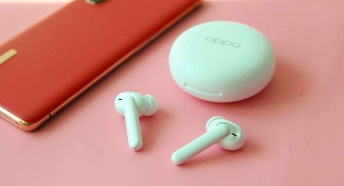 oppo蓝牙耳机怎么充电