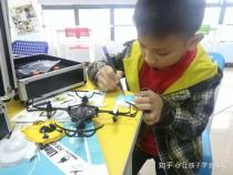无人机和编程孩子学哪个好
