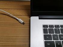 刚买的荣耀笔记本电脑怎么验机新买的笔记本怎样验机