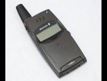 摩托罗拉V3当年多少钱一起回到2004年