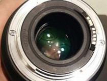 佳能lens8x怎么变焦