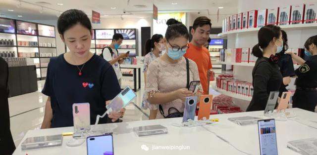 海南免税店买的苹果手机国内能用吗