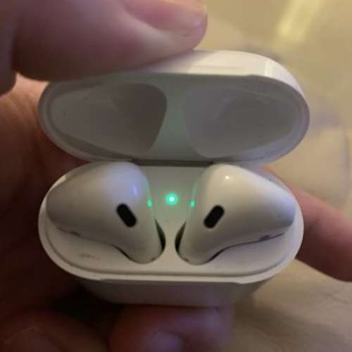 在佩戴airpod时怎么切歌