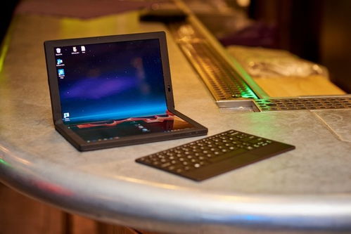 全球首款折叠屏笔记本：ThinkPad X1 Fold(评测)