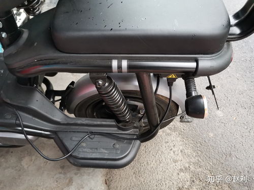 爱玛电动车充电口在哪里